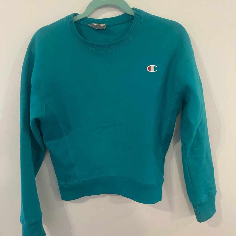 Woman’s Champion Teal crewneck